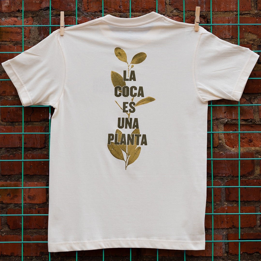 🍃 Combo Afiche + Camiseta Futuro Coca