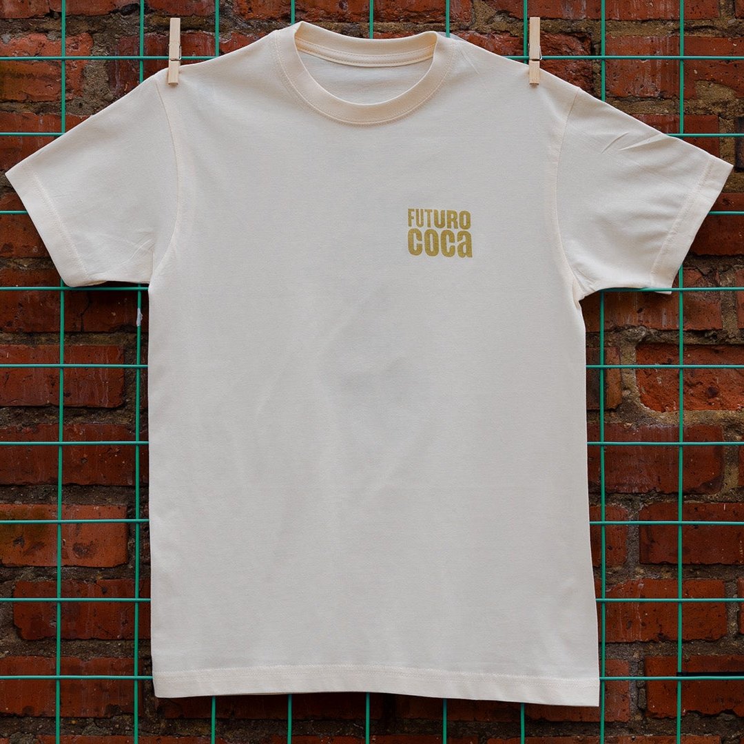 Camiseta Crema "La Coca es una planta"