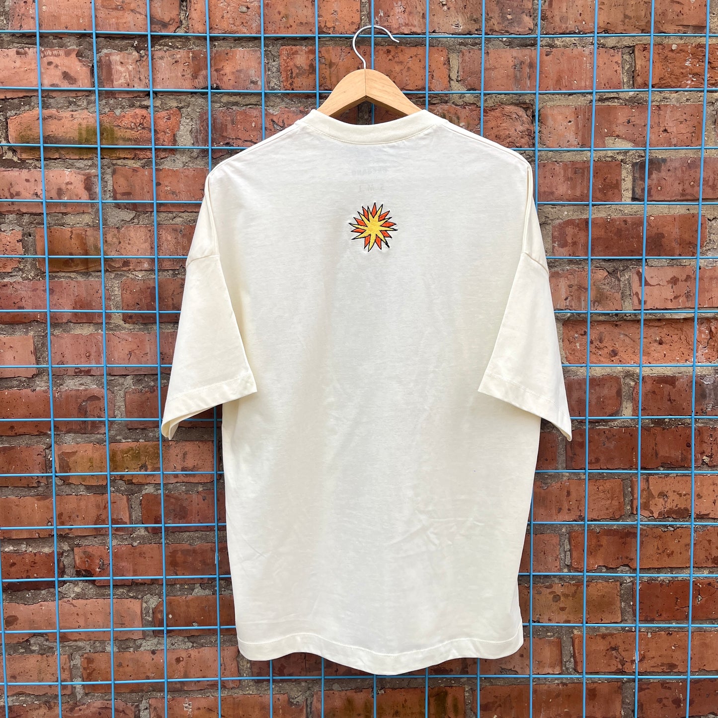 Camiseta Crema La Muchacha/La Dibujadora