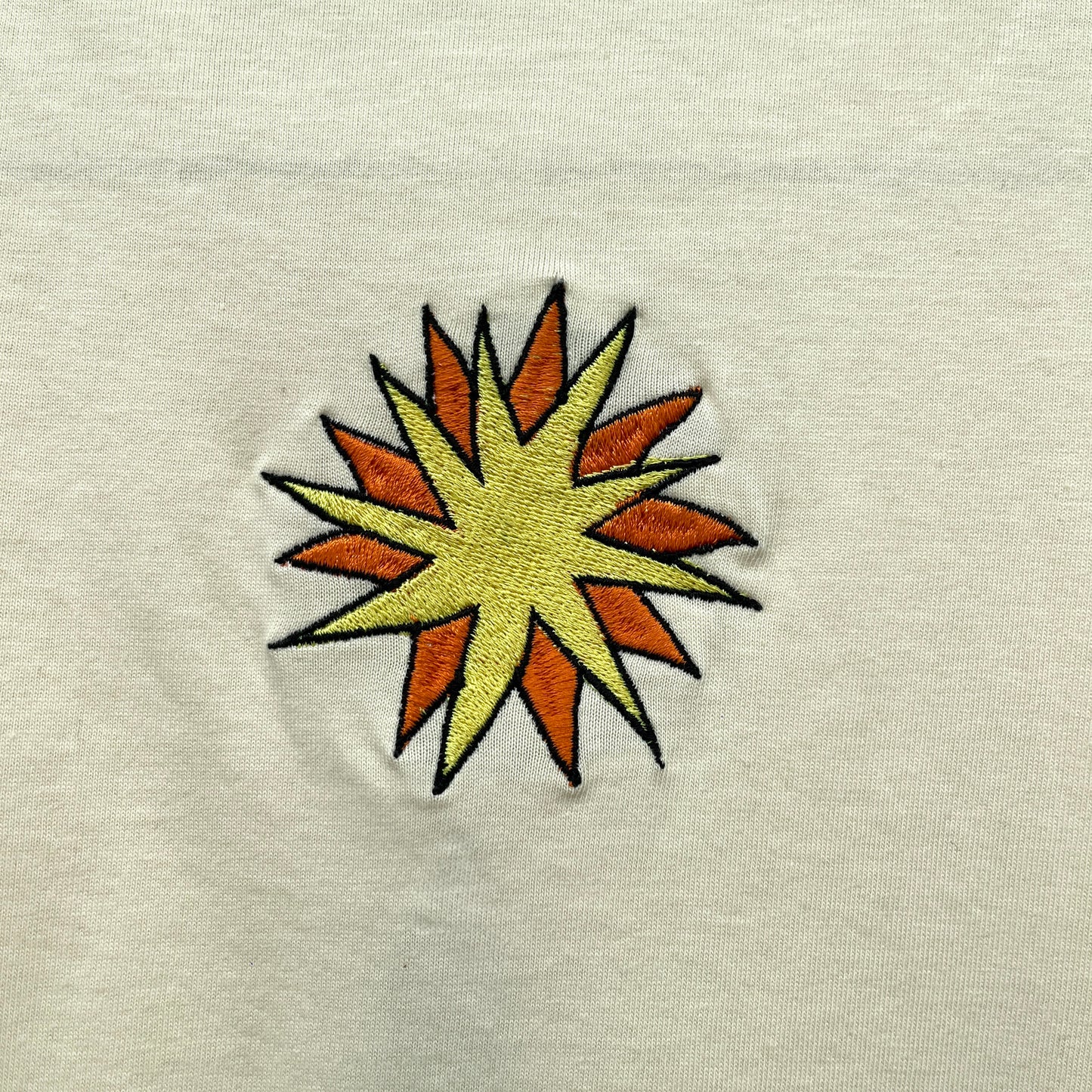 Camiseta Crema La Muchacha/La Dibujadora